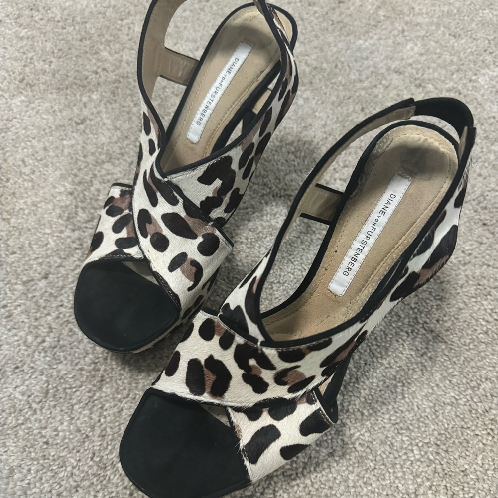 DVF shows size 8
